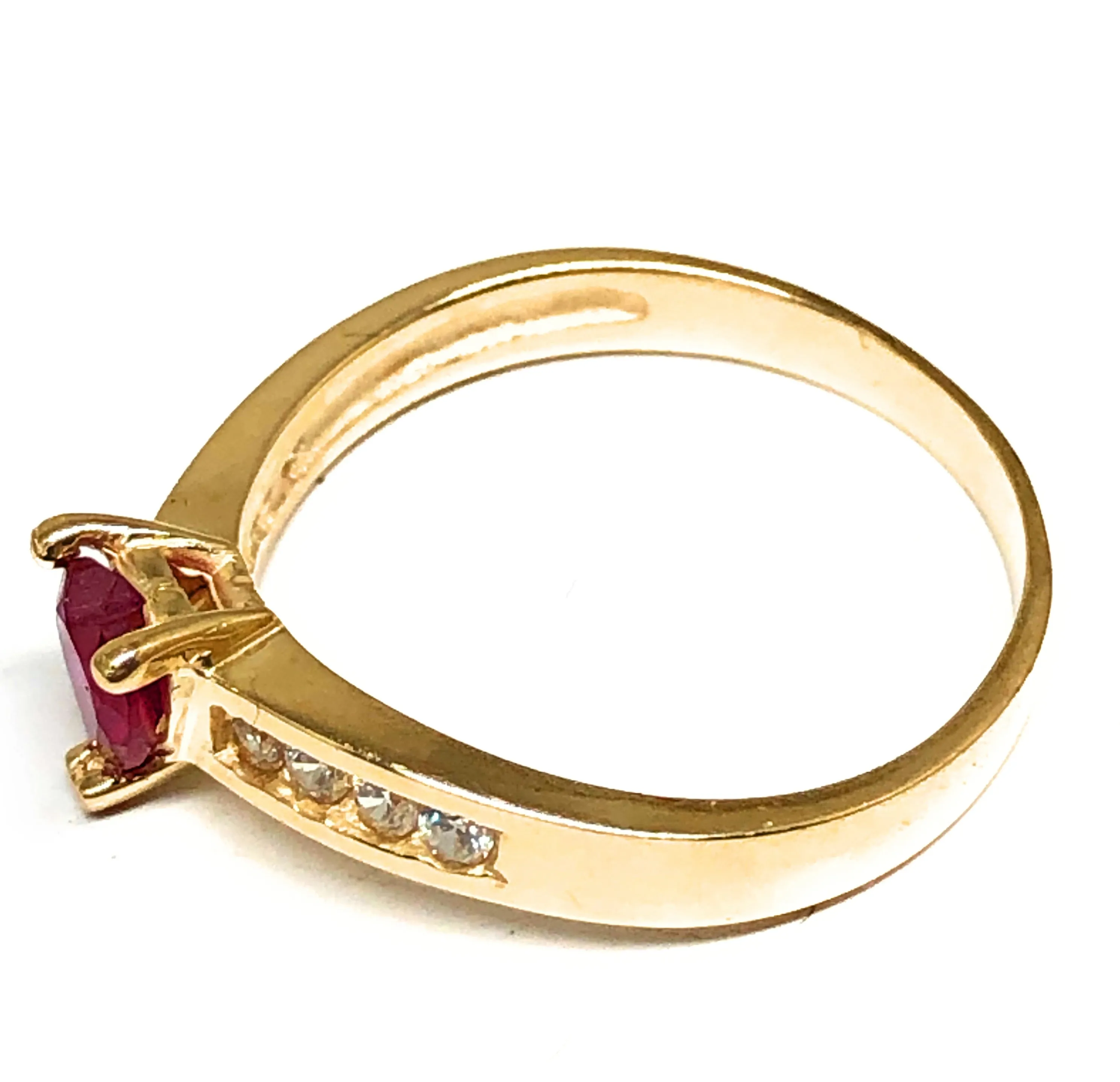 14k Solid Gold Yellow Gold Heart CZ Ring (RED, PURPLE)