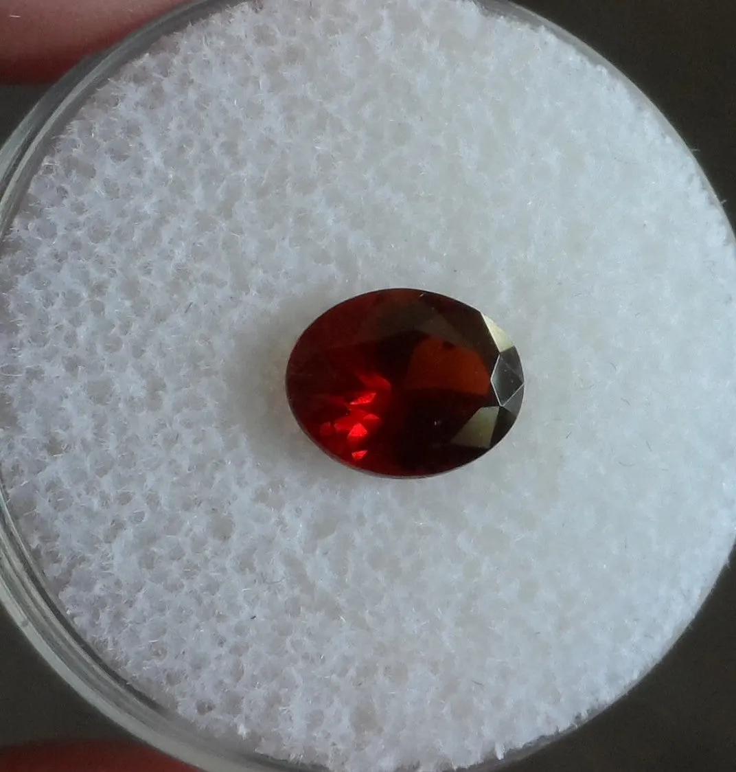 1.64 CTS. AWESOME DARK SUNSET ORANGE MONTANA GARNET