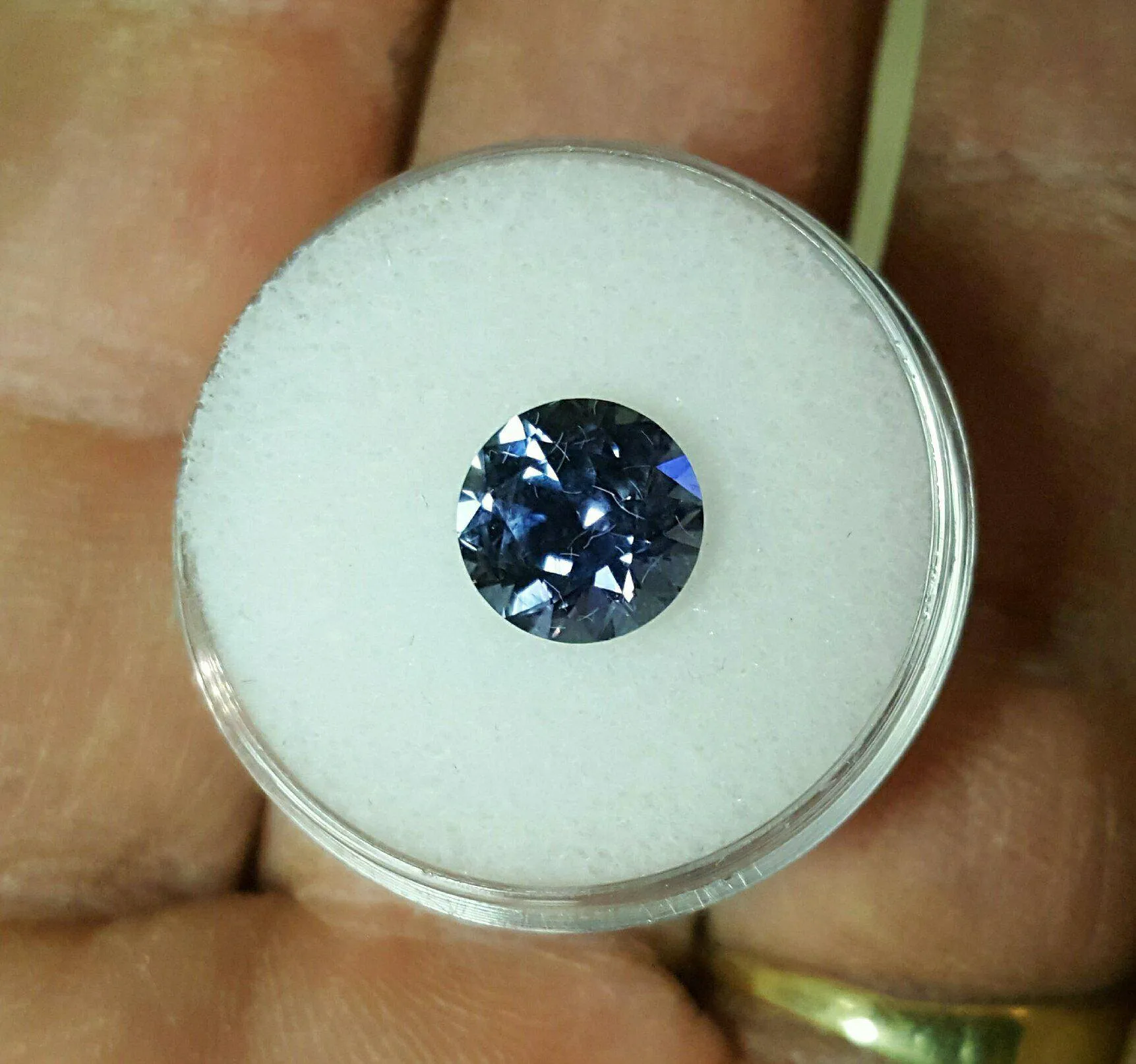 3.36cts. ROUND PURPLE TO BLUE COLOR CHANGER MT SAPPHIRE