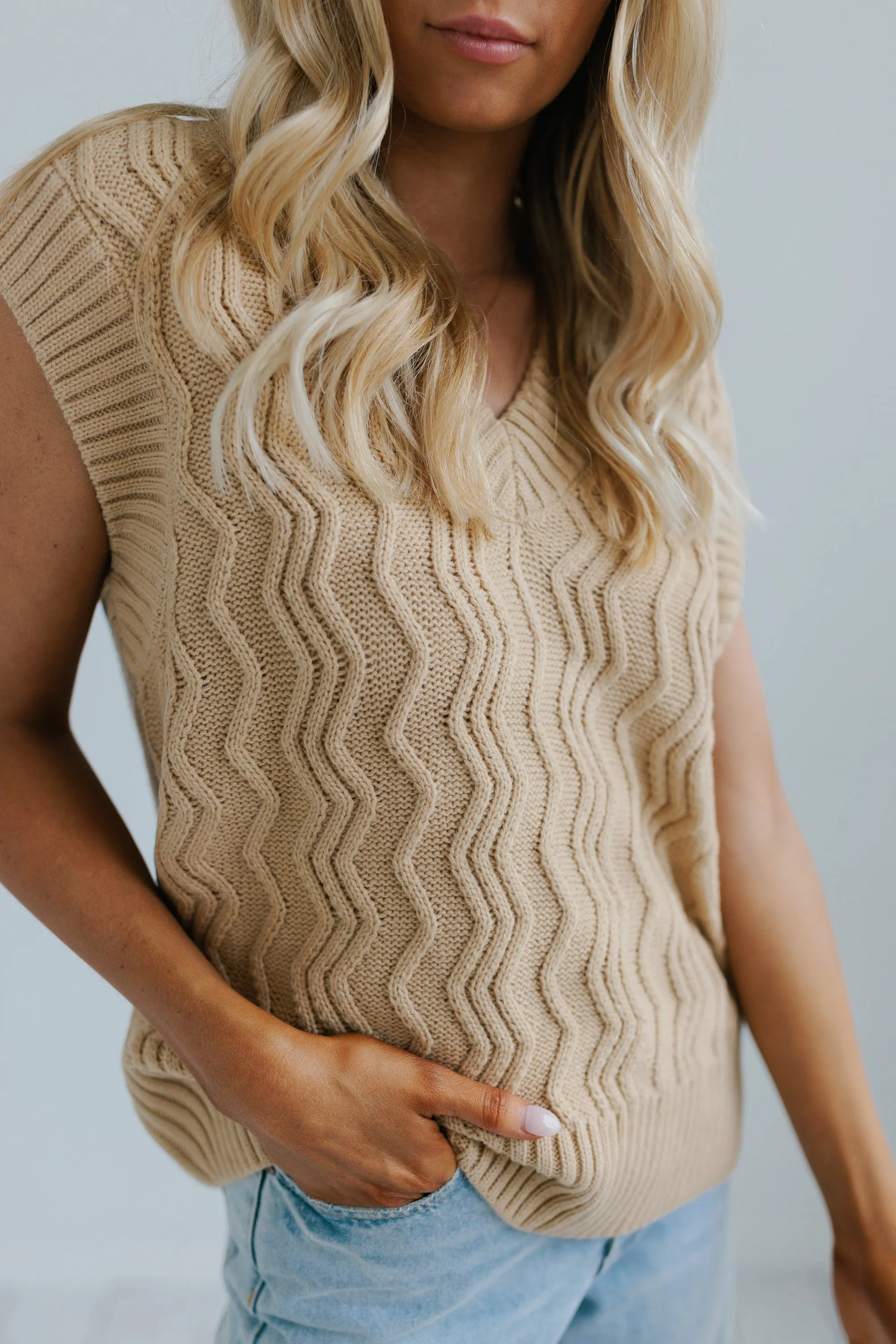 Bloom Vest - Camel