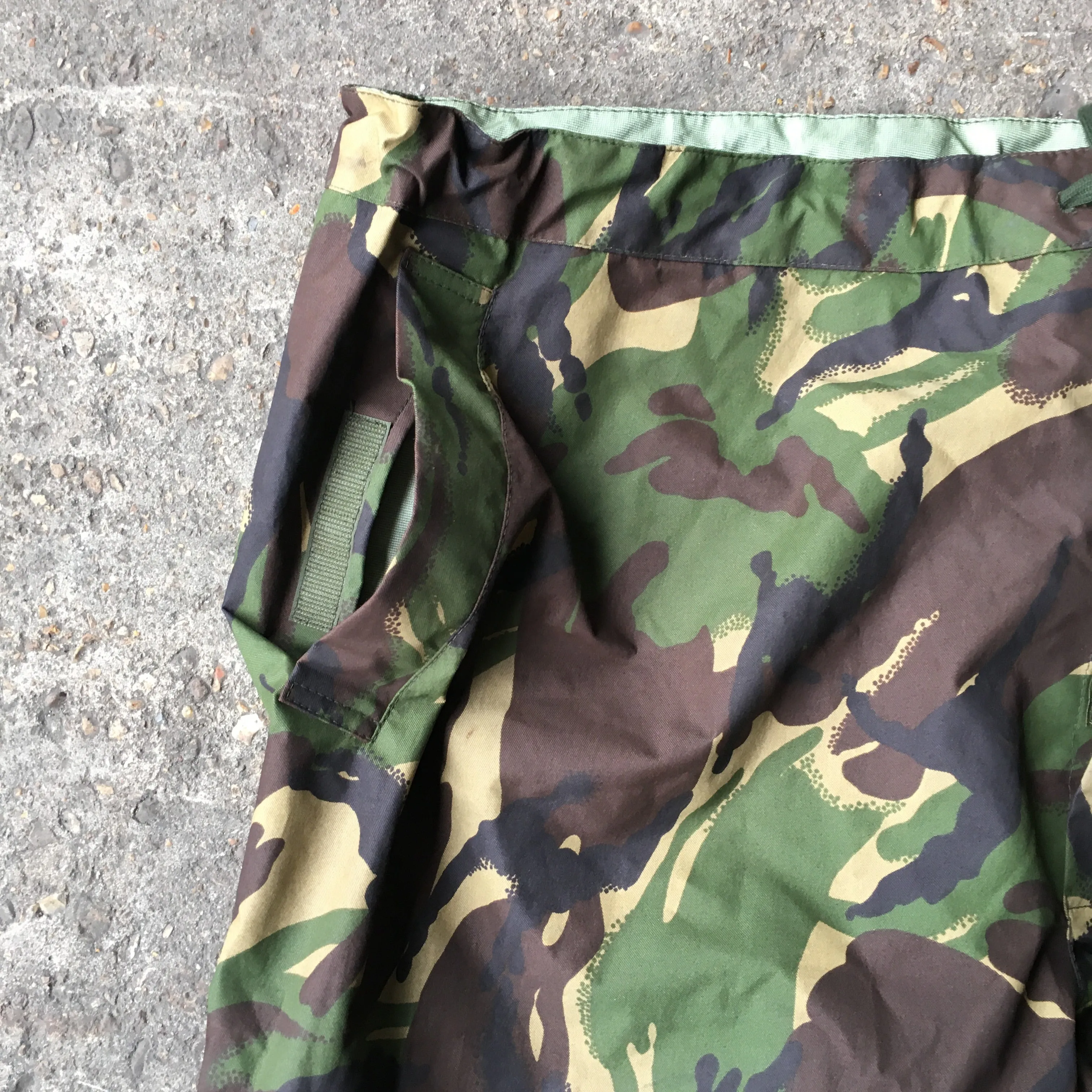British Army Gore-Tex Trousers - Woodland DPM Camo - zipped dart