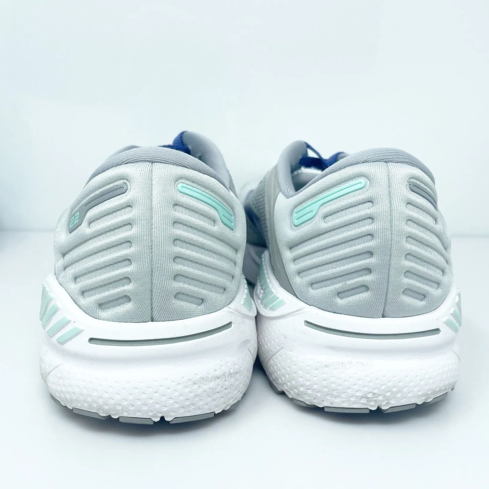 Brooks Womens Adrenaline GTS 22 1203531D045 Gray Running Shoes Sneakers Size 9 D