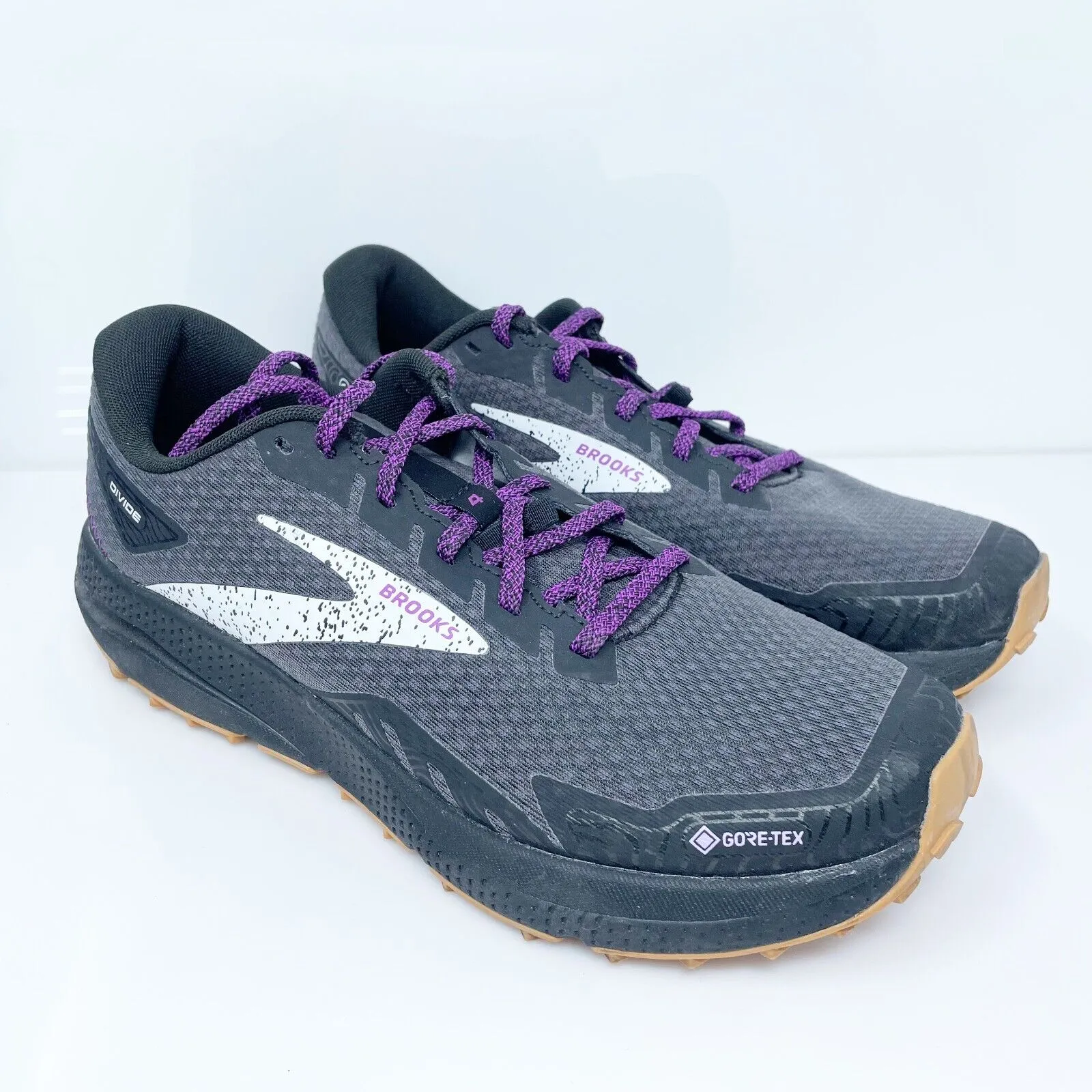 Brooks Womens Divide 4 GTX 1203931B073 Black Running Shoes Sneakers Size 9.5 B