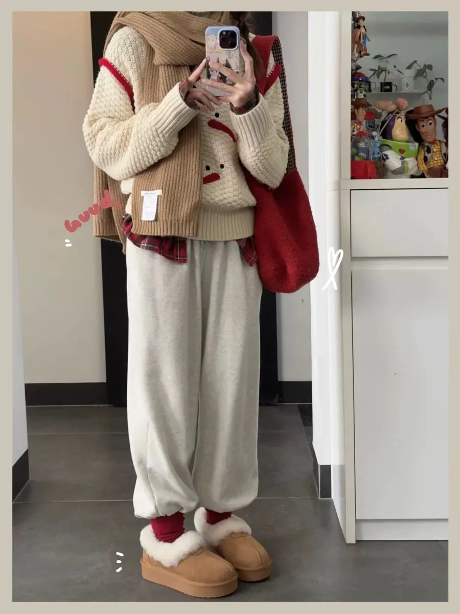 Christmas outfits, cute and fun carrot snowman turtleneck pullover, pineapple pattern heavy-duty thickened sweater for women in 