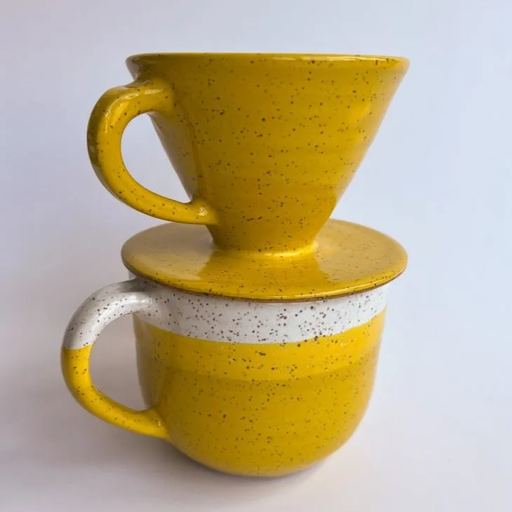 Coffee Pourover in Yellow