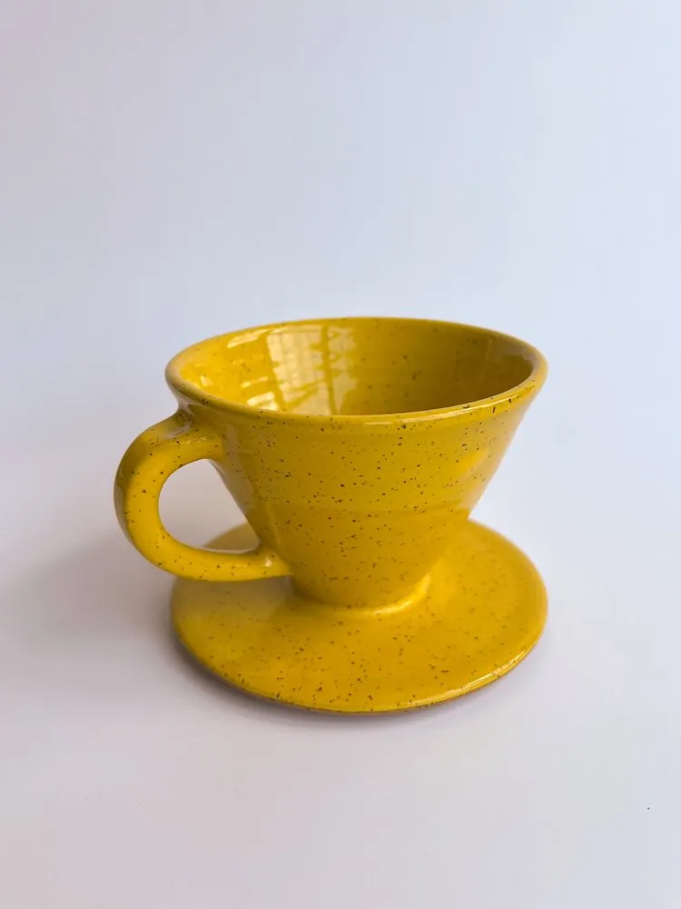 Coffee Pourover in Yellow