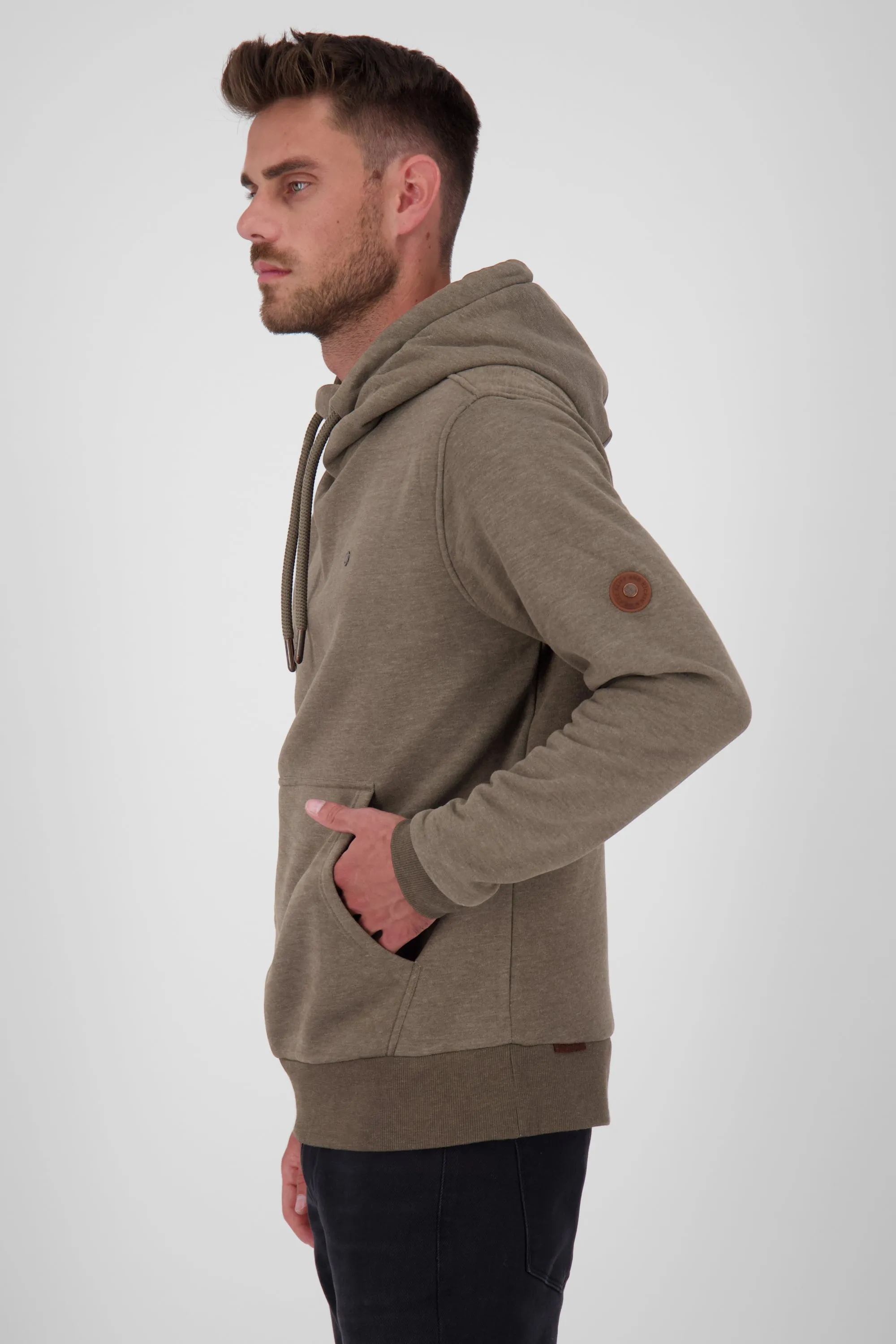 Cooless und Komfort in dem Hoodie JohnsonAK A für Herren vereint Braun