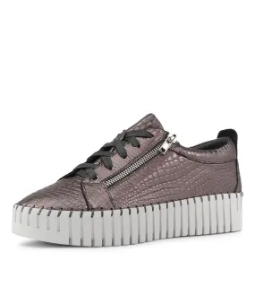 DJANGO & JULIETTE Bump Pewter Croco Leather Sneakers Ws