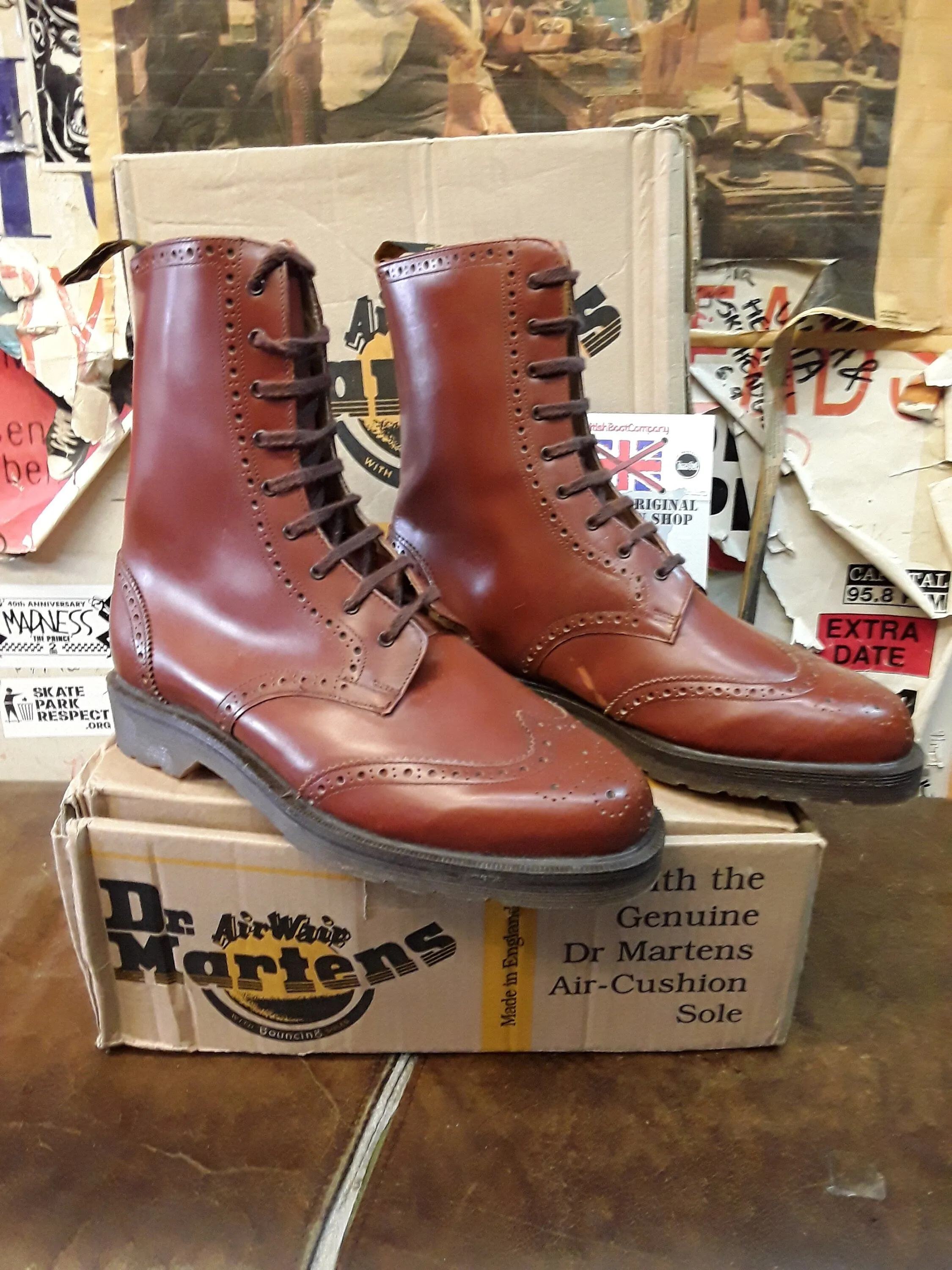 Dr Martens 2236 Tan 9 Hole Brogue Made in England Size 8