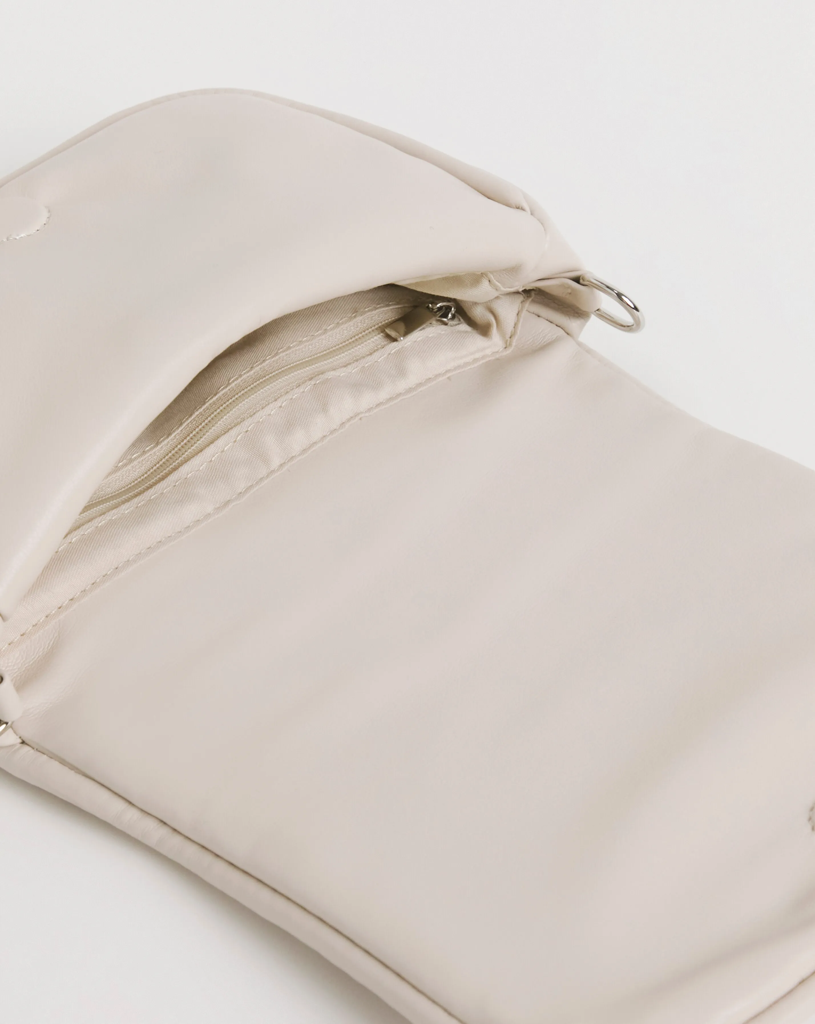 Ecru Soft Volume Camera Bag