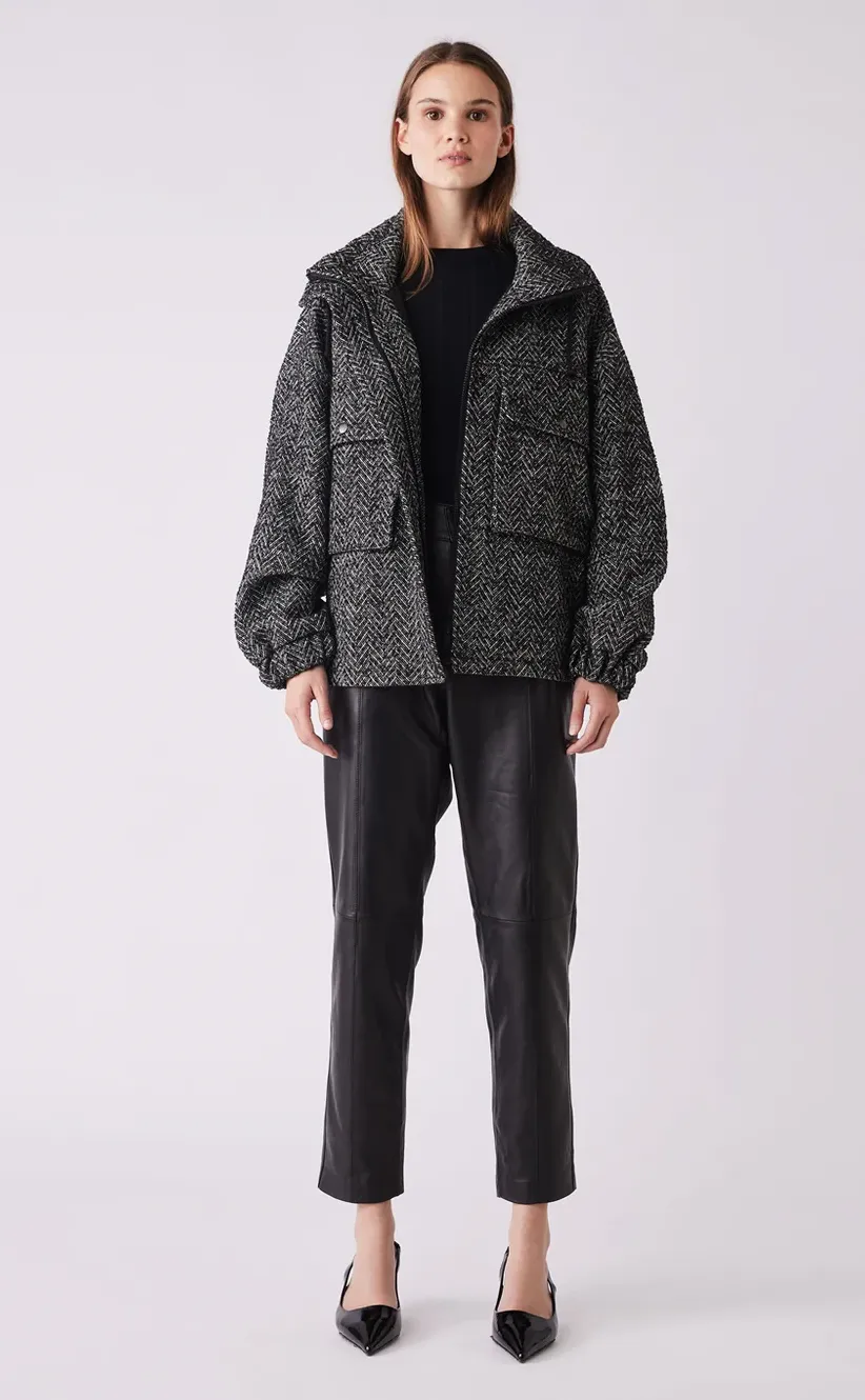 ESMAEE MOTIF JACKET - B/W CHERVON