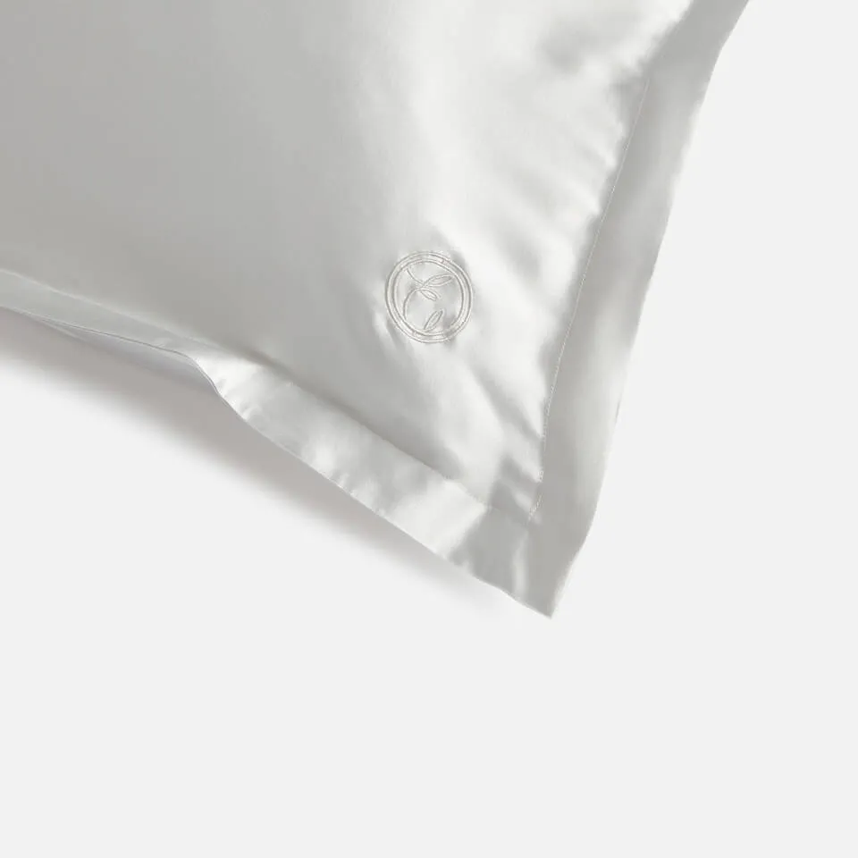ESPA Home Oxford Edge Silk Pillowcase - Moonlight Grey | Coggles