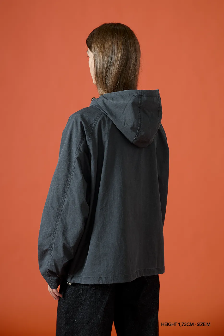 LEAD GRAYSCALE WINDBREAKER