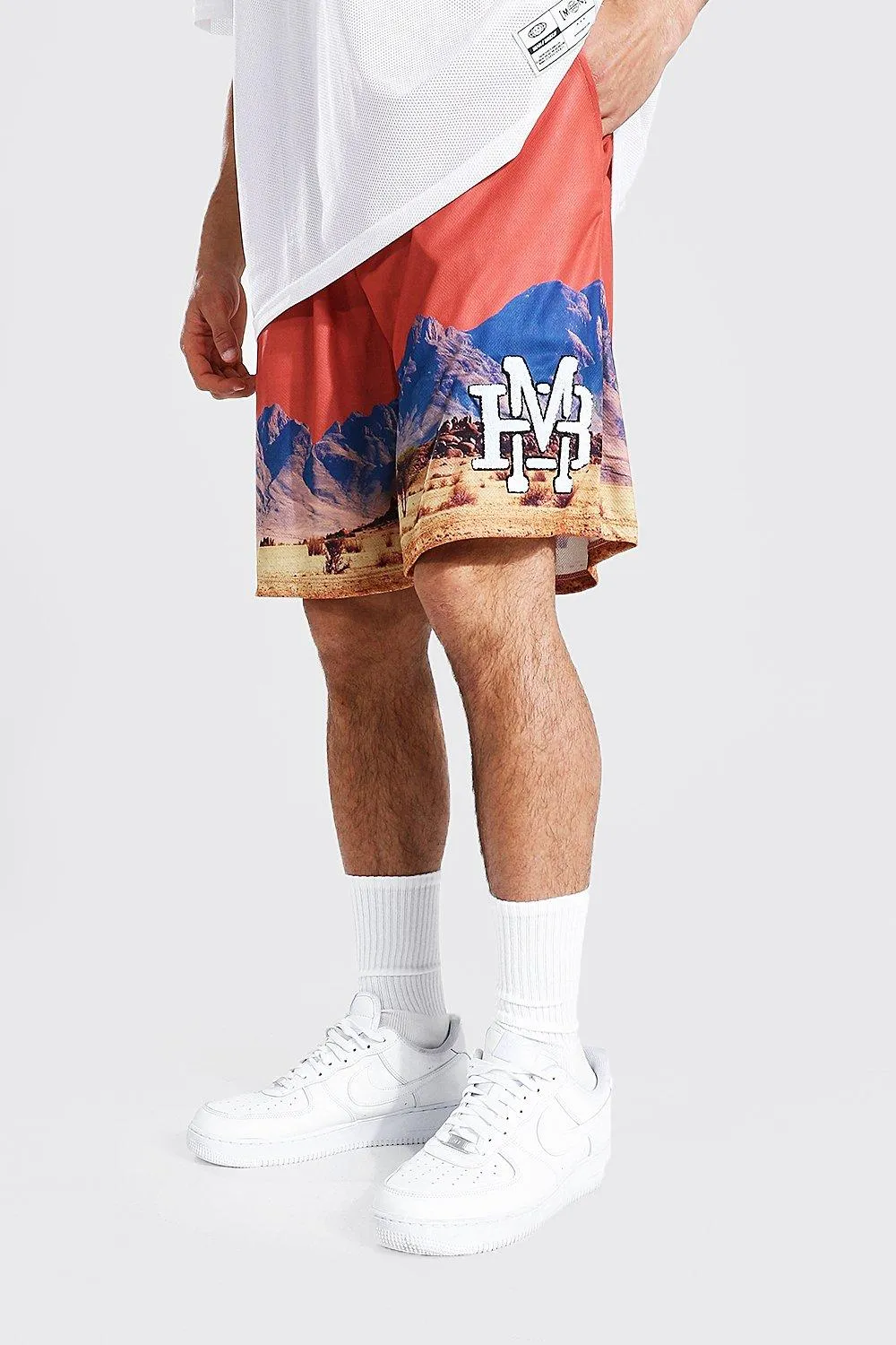 Loose Fit Mesh Scenic Print Basketball Shorts