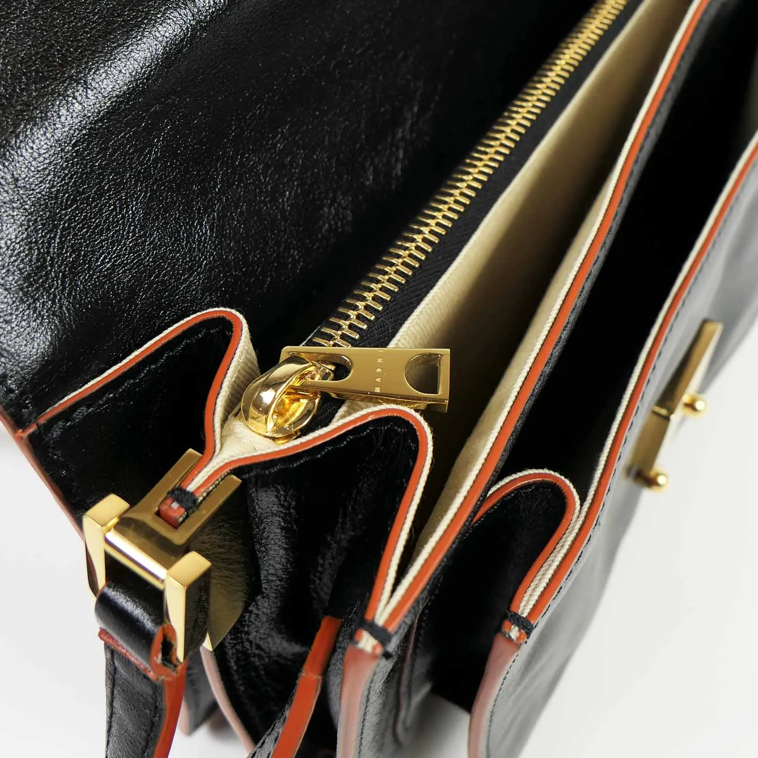 Marni TRUNK BAG SOFT MEDIUM, Black Leather 