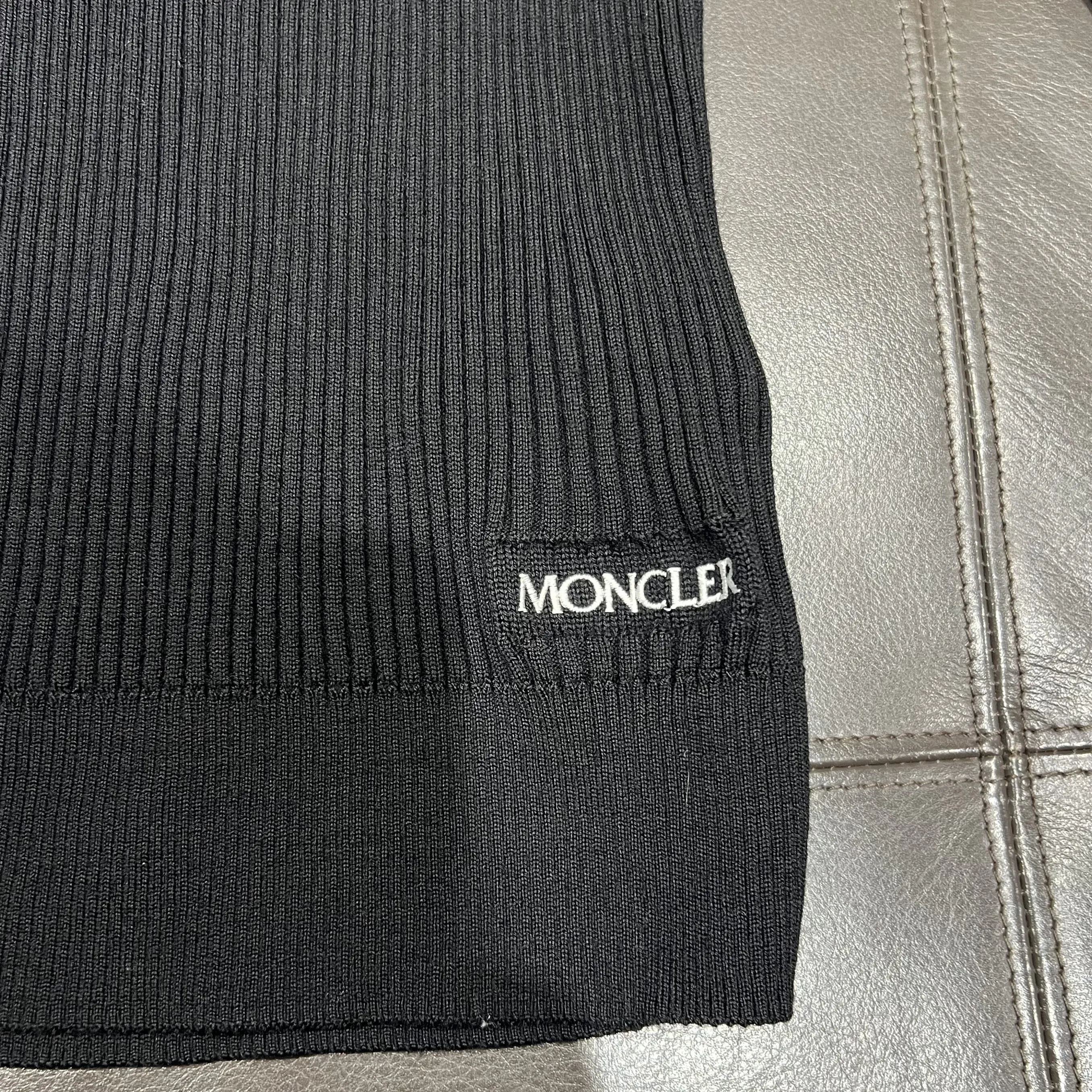 MONCLER  |Plain Elegant Style Logo Outlet V-neck & Crew neck