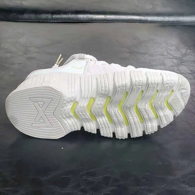 Nike Wmns Free Metcon 5 Premium Summit White/Light Lemon...