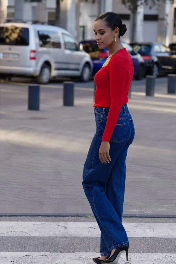 Red Sweetheart Neckline Jumper