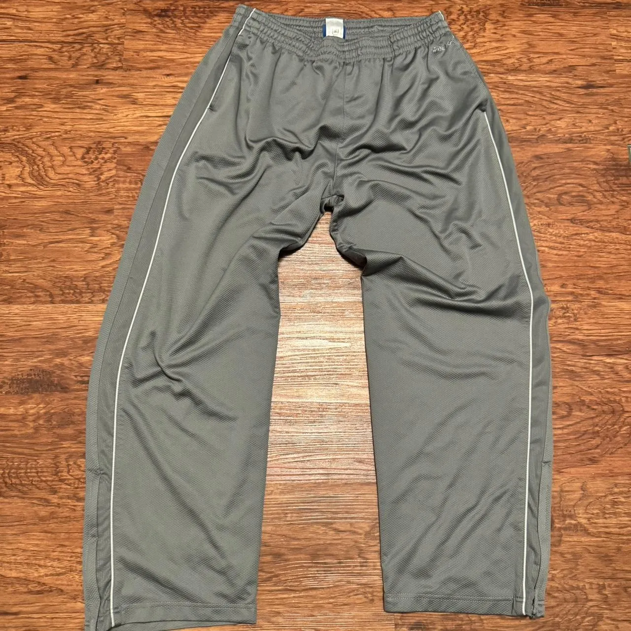 Reebok Men's Grey Joggers-tracksuits