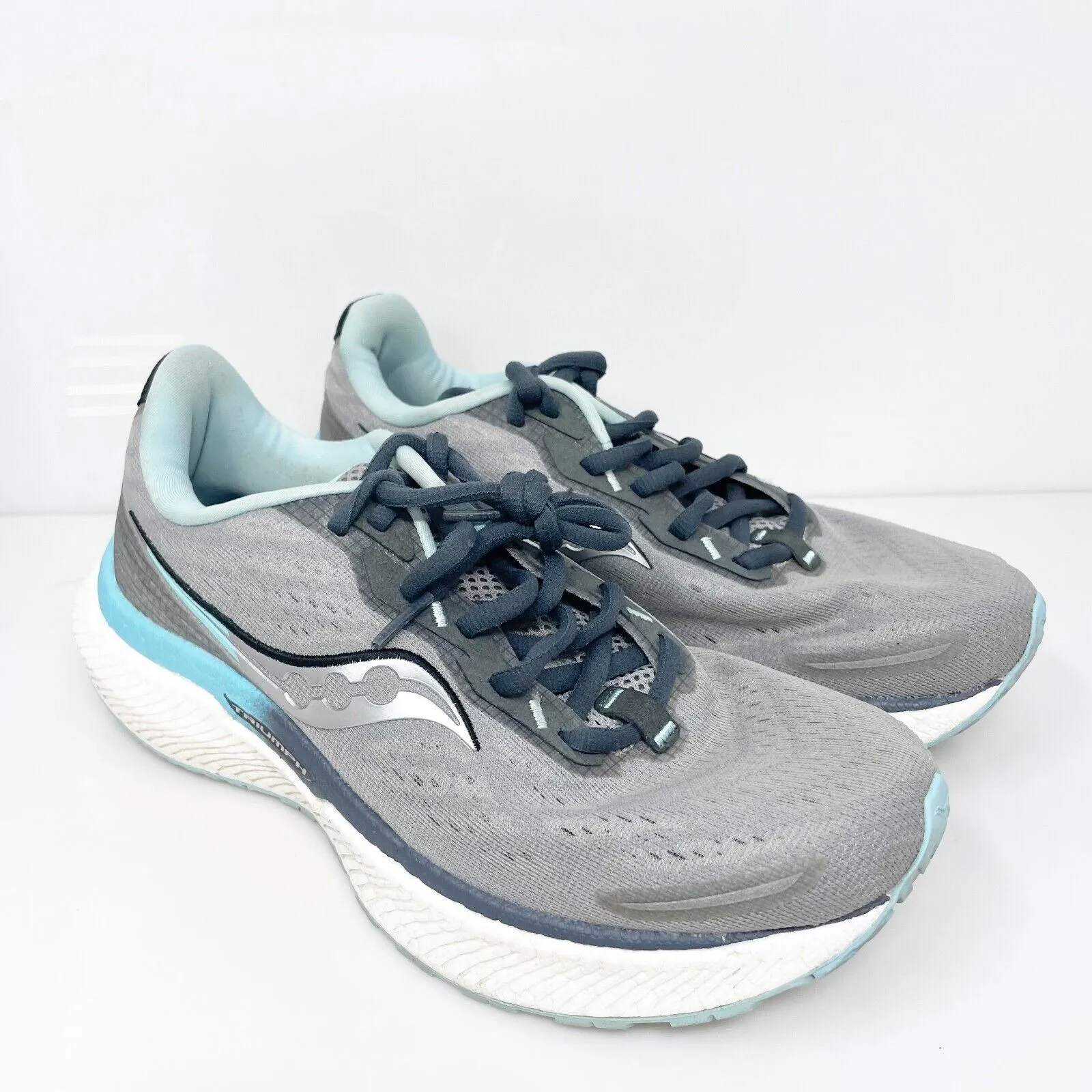 Saucony Womens Triumph 19 S10678-20 Gray Running Shoes Sneakers Size 8.5