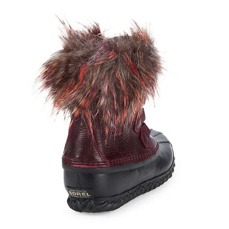 Sorel Women’s Out N About Fur Lux Boots (Rich Wine)