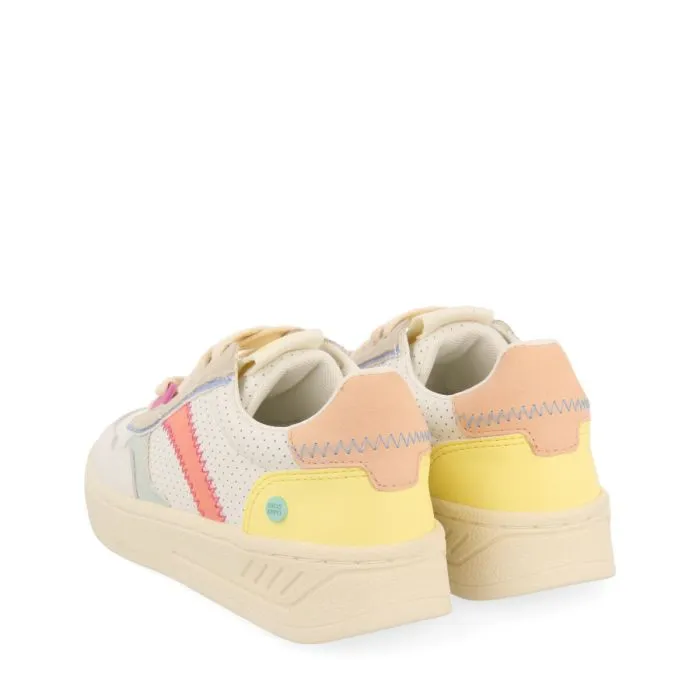 Tabai girls white sneakers withastel touches