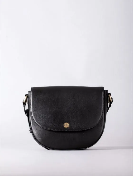 Tarnbeck Leather Saddle Bag in Black