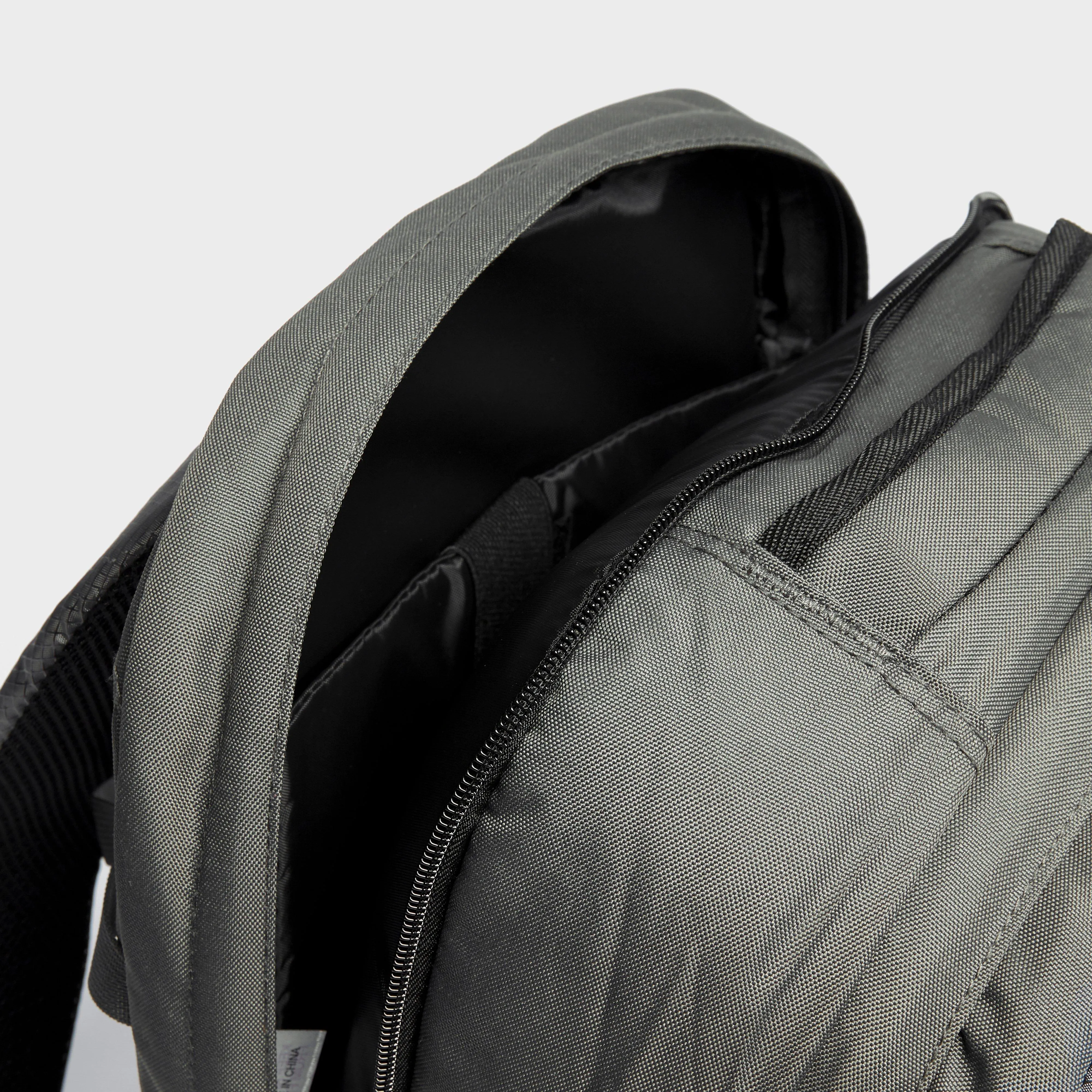 Technicals Metropolis 33L Backpack | Ultimate Outdoors