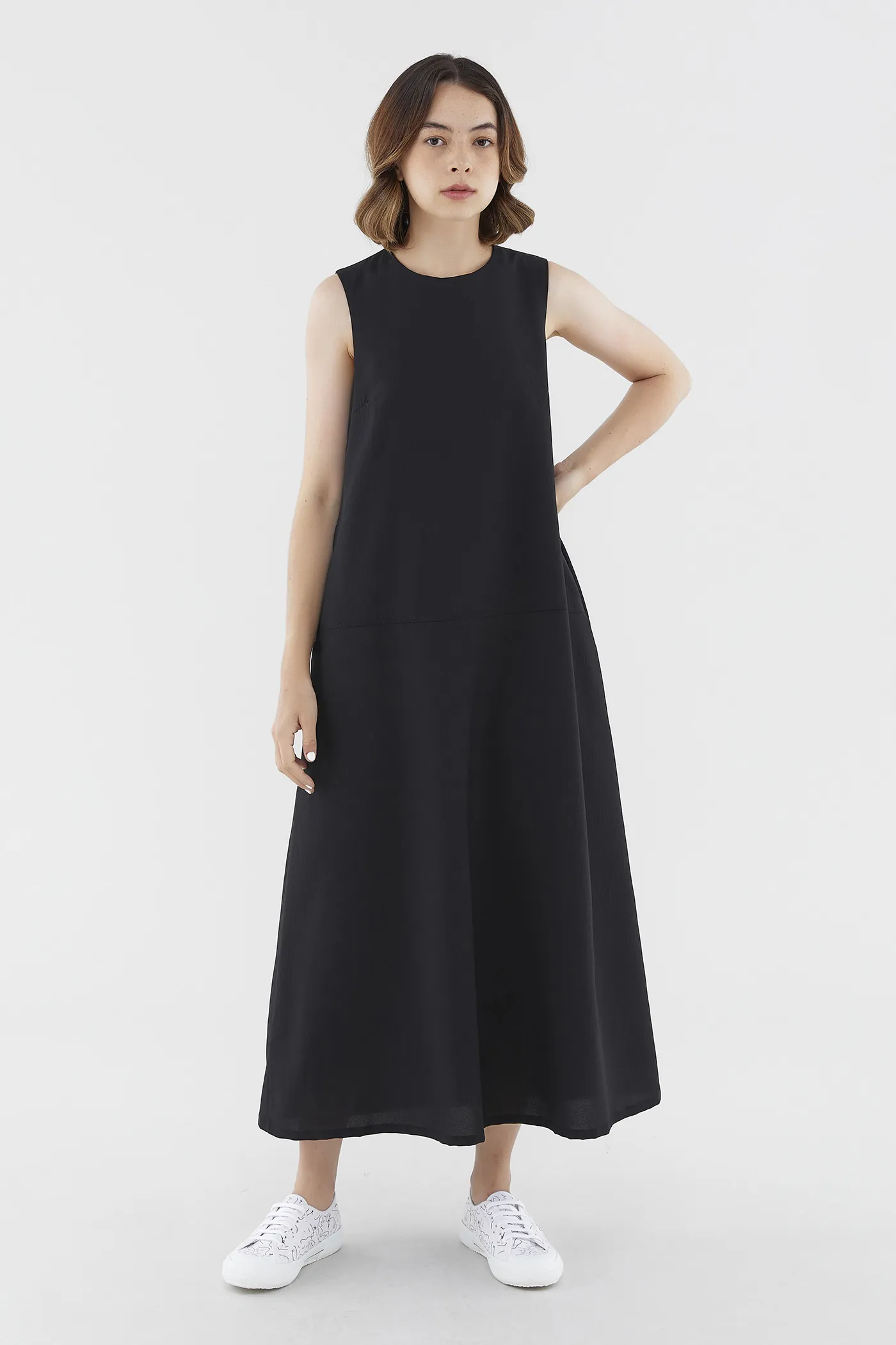 Teoni Column Dress