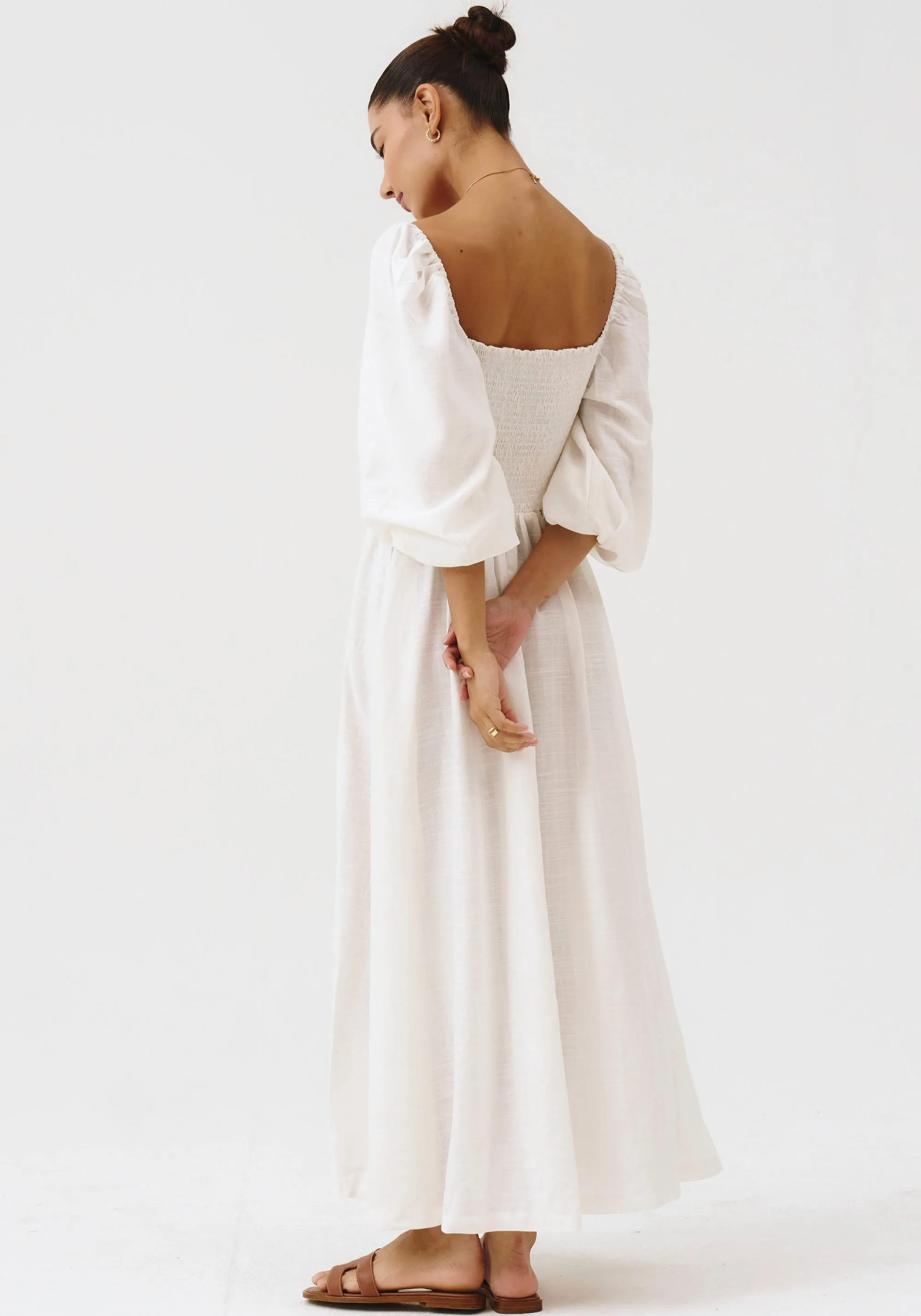 THE LINEN DRESS