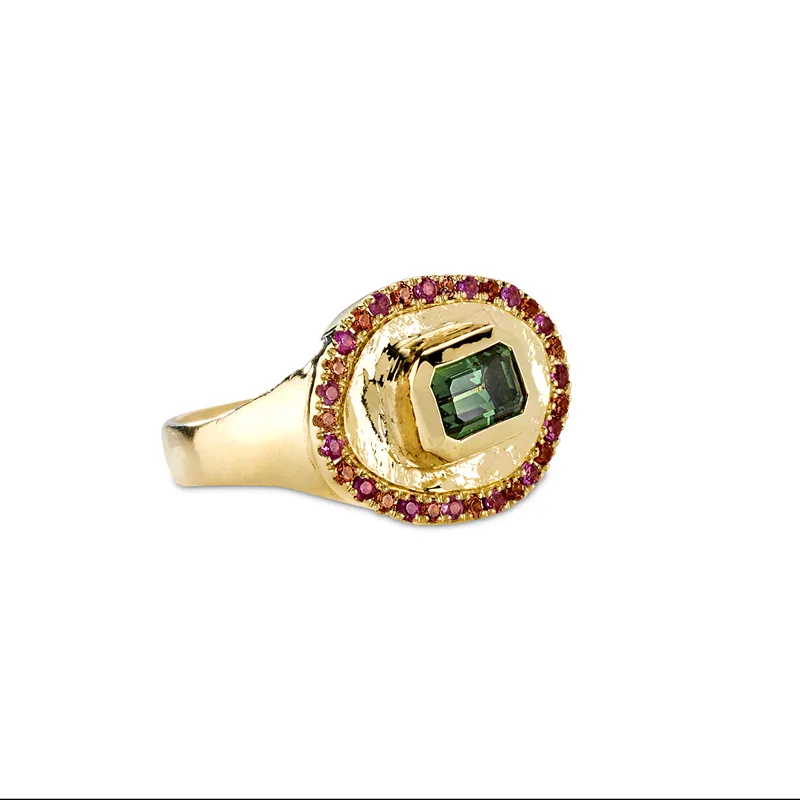 Theseus Ring with Green Sapphire - Solid Gold